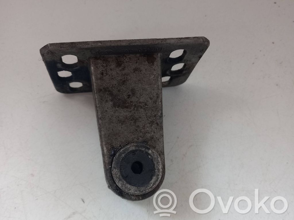 Front bumper mounting bracket   4A0807129B