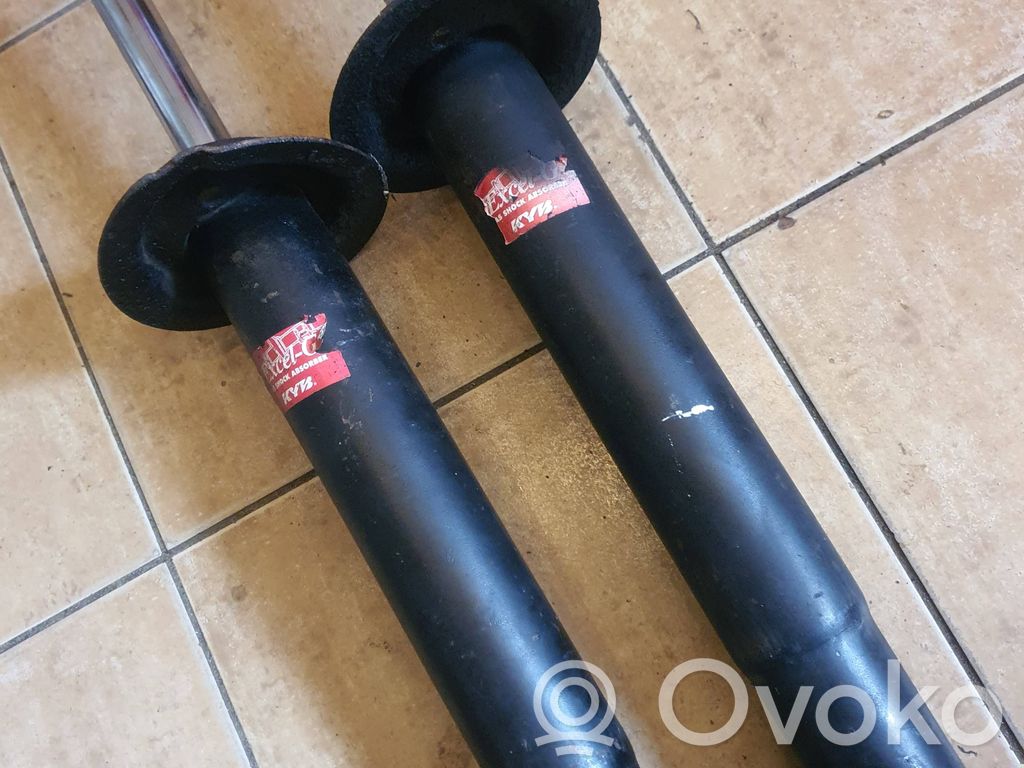 Front shock absorber/damper   335811,335812