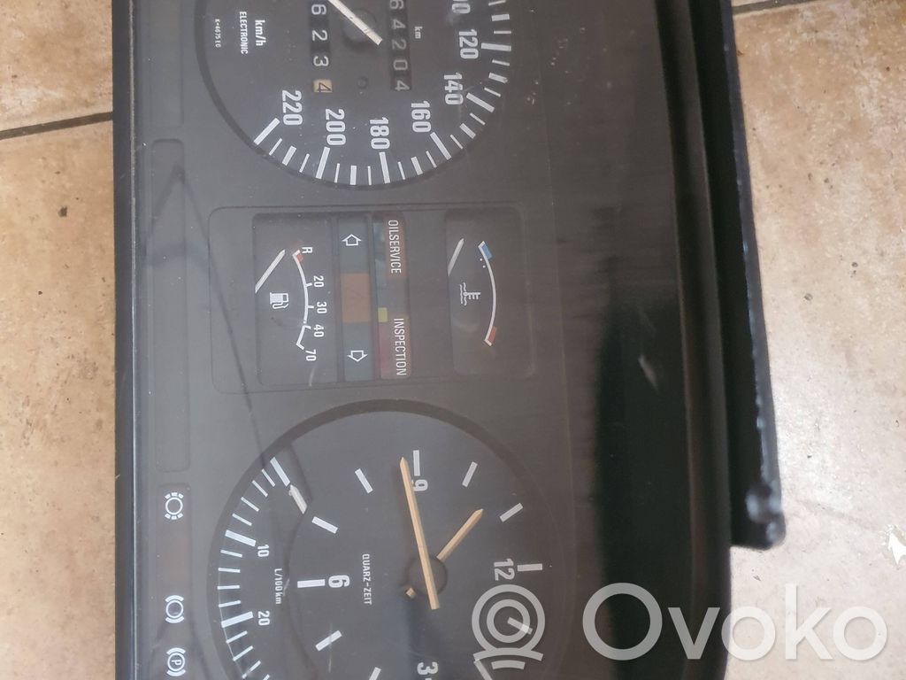 BMW 5 E28 Vitezometru (grup de instrumente) 