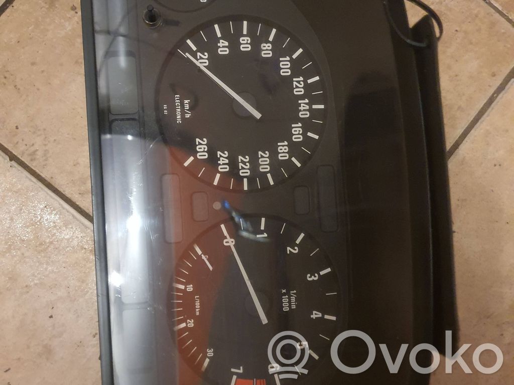 BMW 5 E34 Speedometer (instrument cluster) 