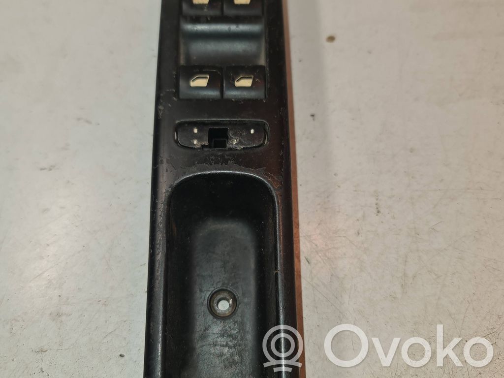 Peugeot 307 Electric window control switch 