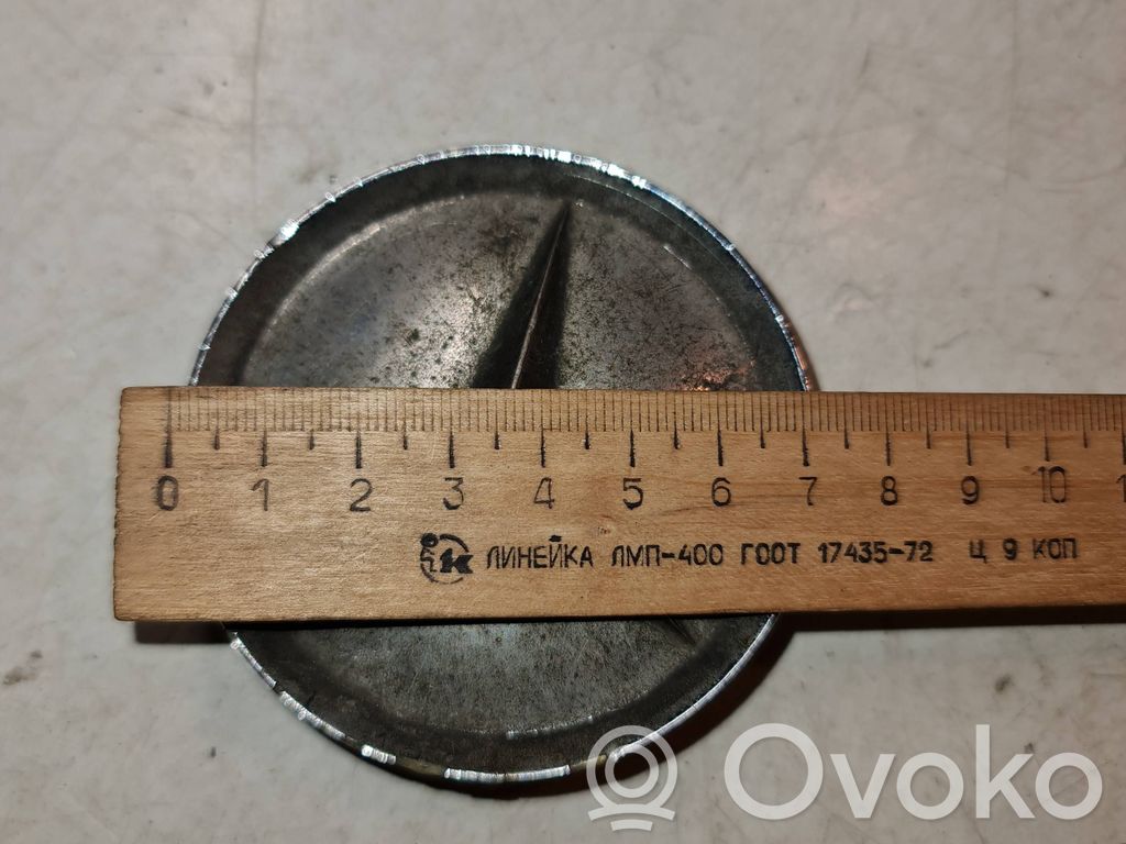 Mercedes-Benz SL R230 Non-original wheel cap 
