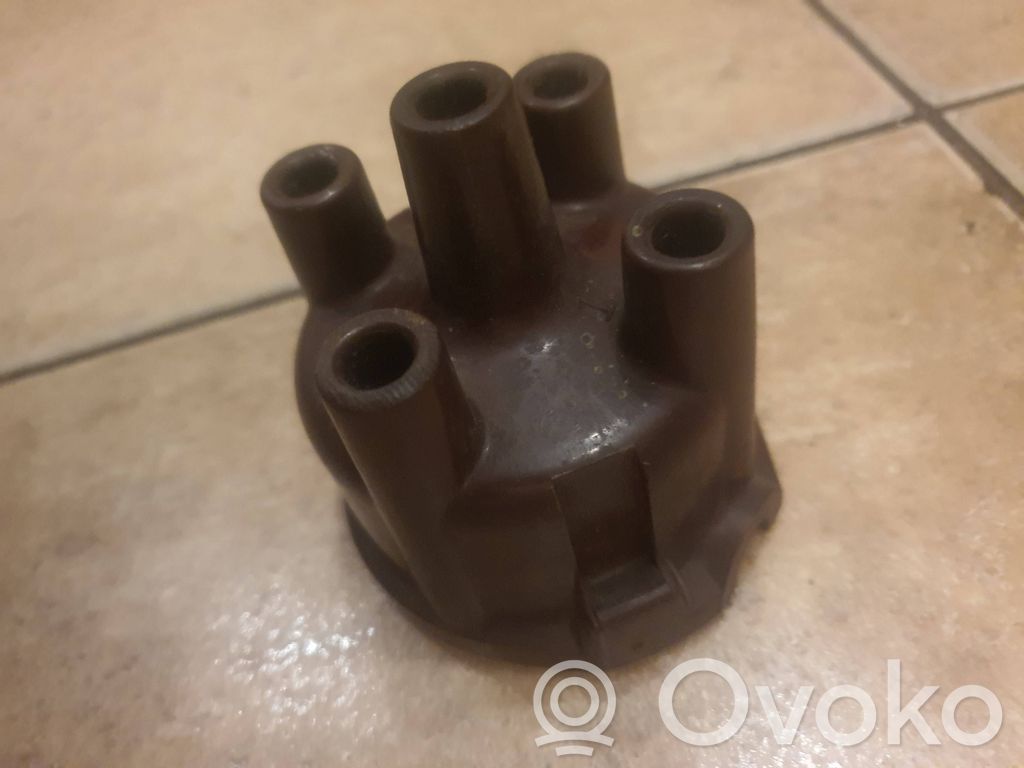 Spark distributor cap   3708A