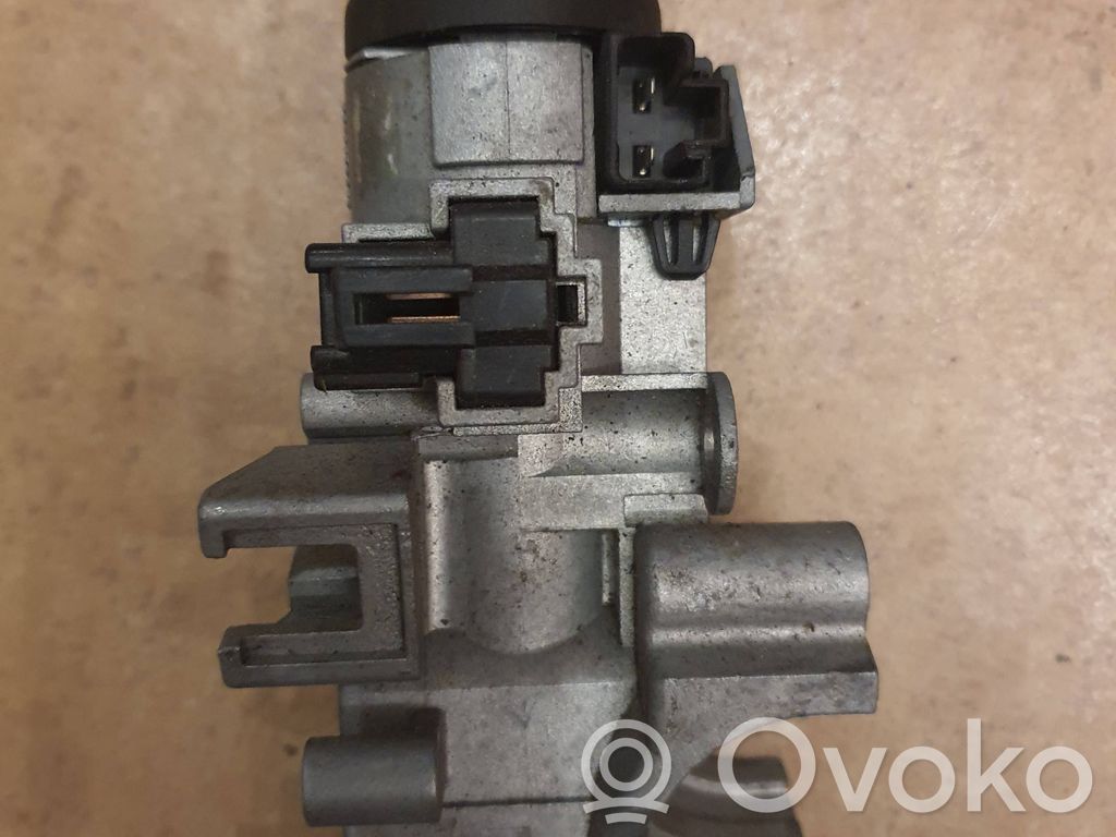 Mazda B2000 - B2200 Ignition lock 
