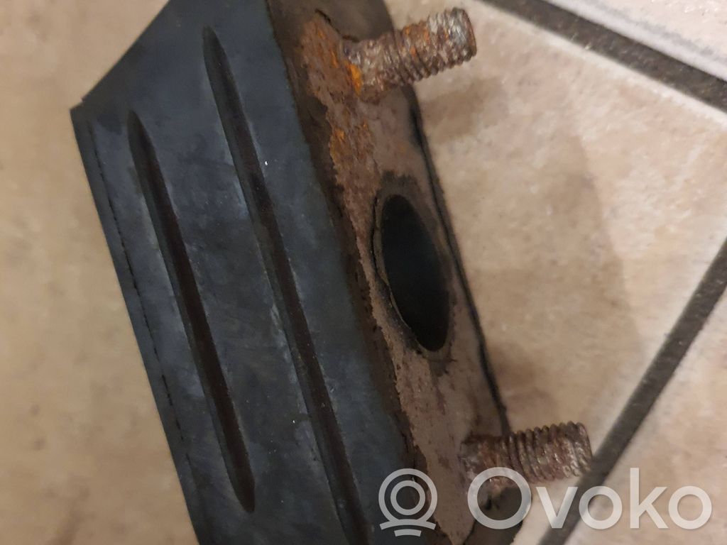GAZ 24-10 Engine mount bracket 