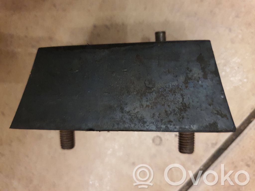 GAZ 24-10 Engine mount bracket 