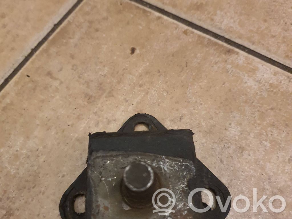Engine mount bracket   691001020A
