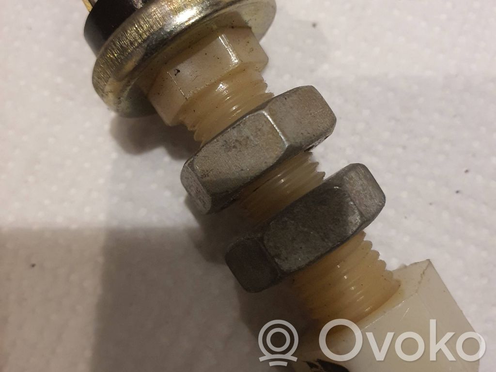 Sensor interruptor de luz de marcha atrás   153720