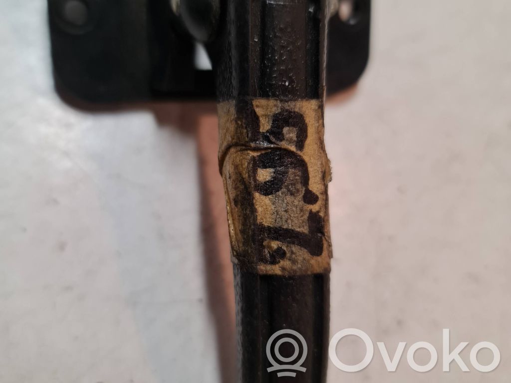 Manecilla interna puerta delantera   210861051852