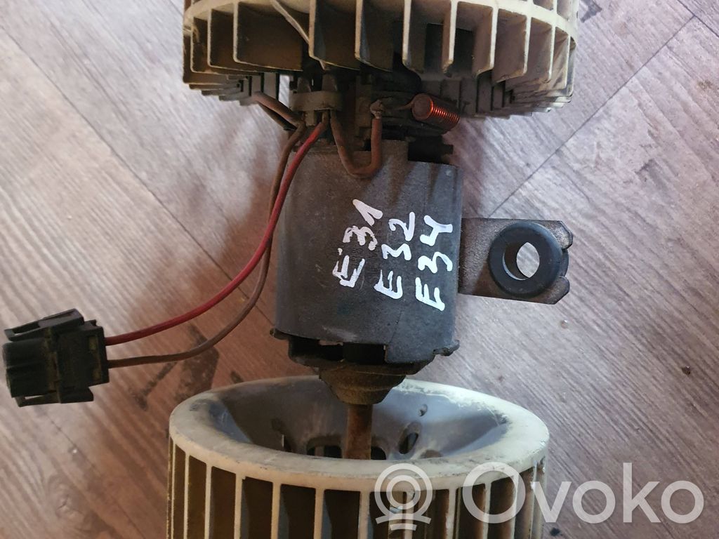BMW 5 E34 Mazā radiatora ventilators 