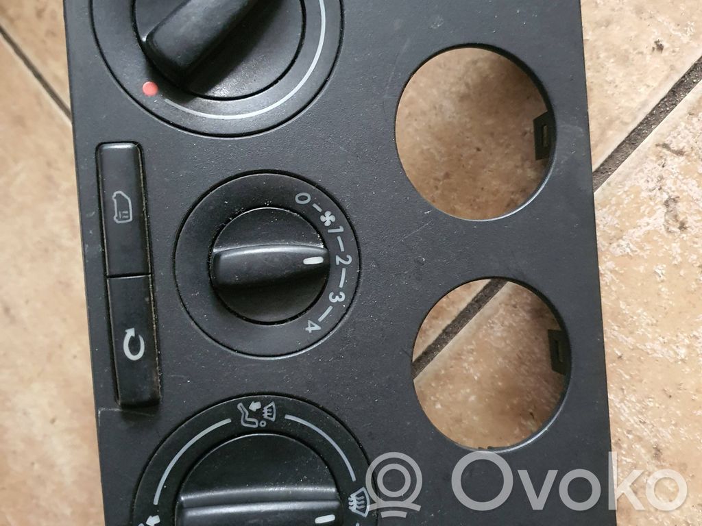Climate control unit   7D1819045M,901511530000