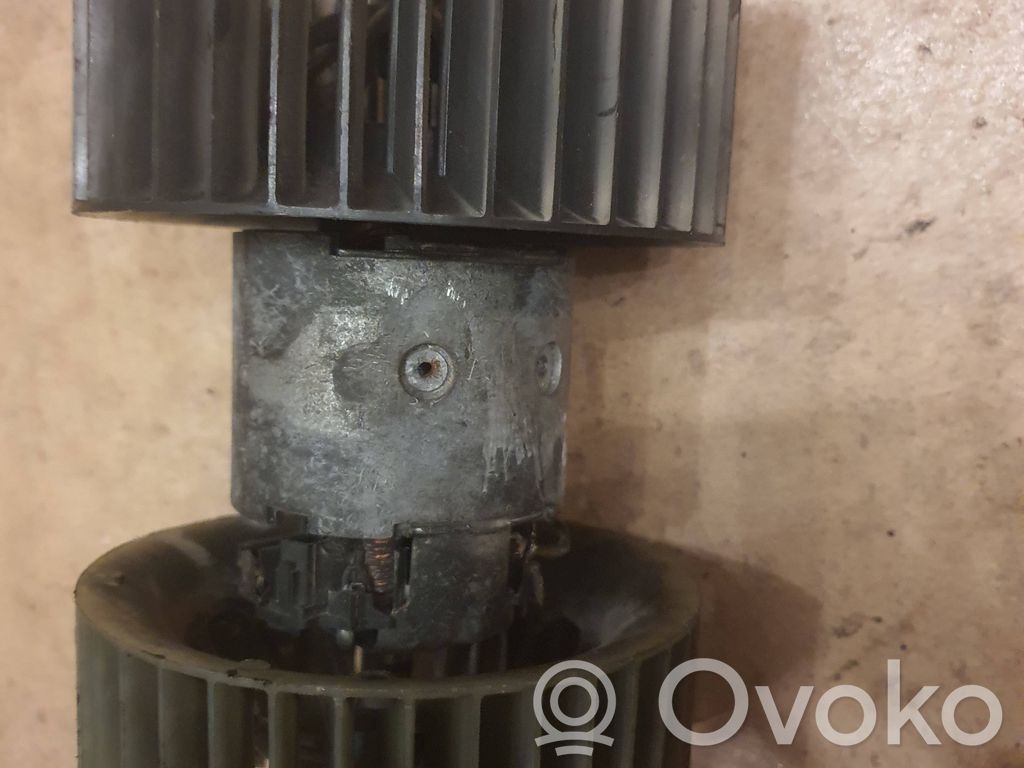 BMW 5 E34 Mazā radiatora ventilators 