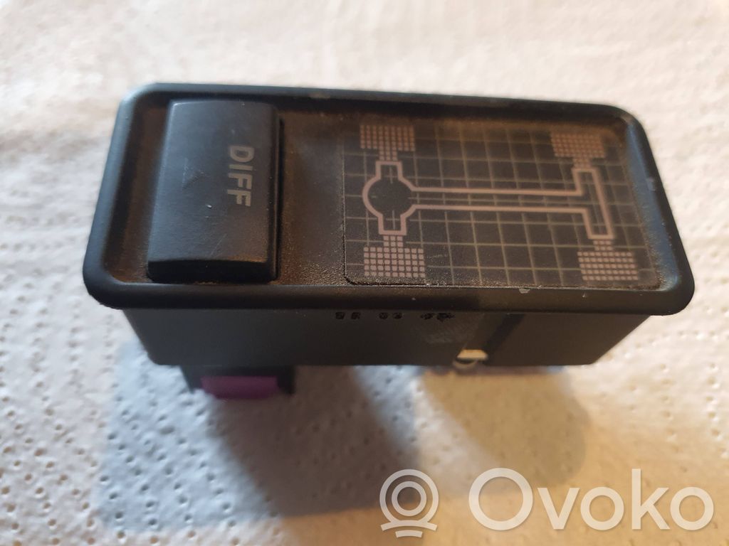 Audi A6 S6 C4 4A Differential lock switch 