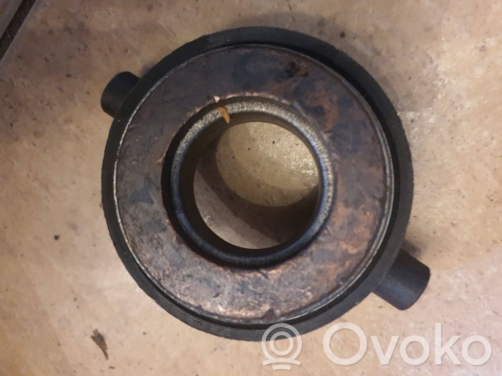 Moskvich 2140 Kytkimen irrotuksen laakeri 