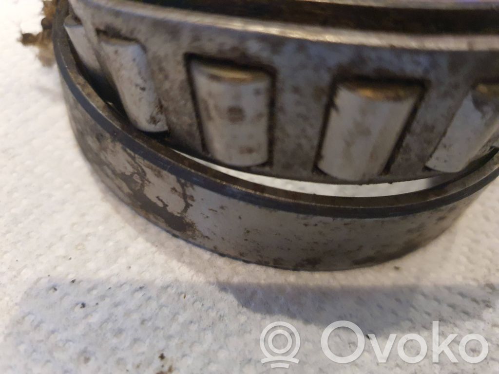 Front upper strut mount   7209