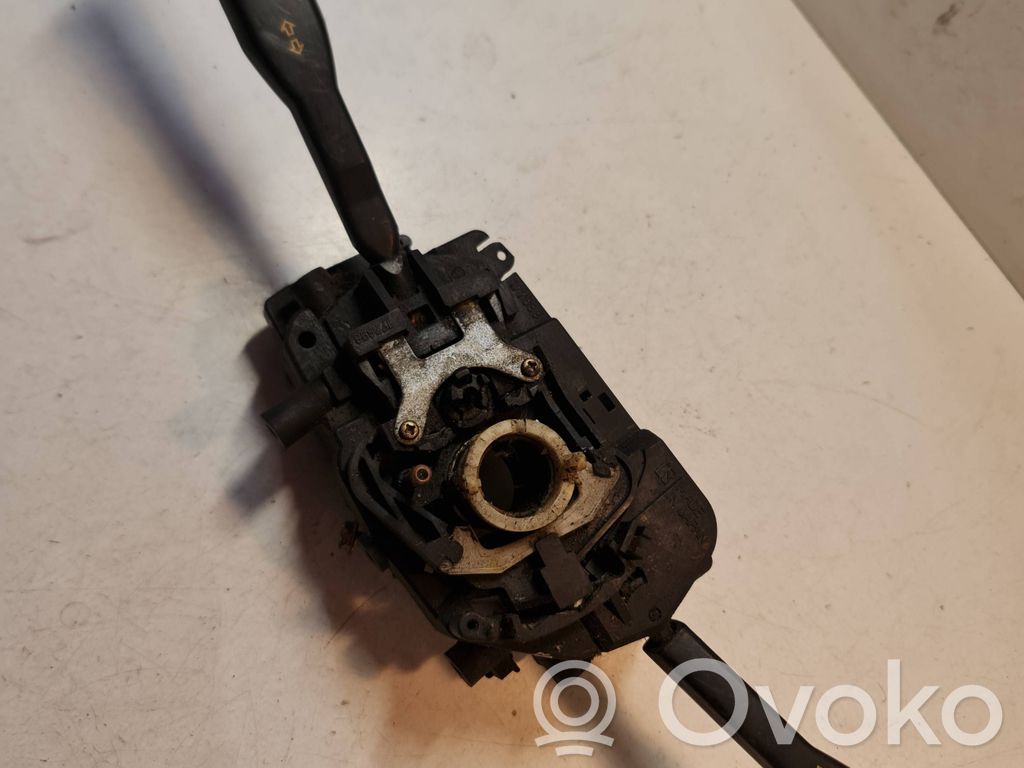 Mazda 323 Commodo, commande essuie-glace/phare 
