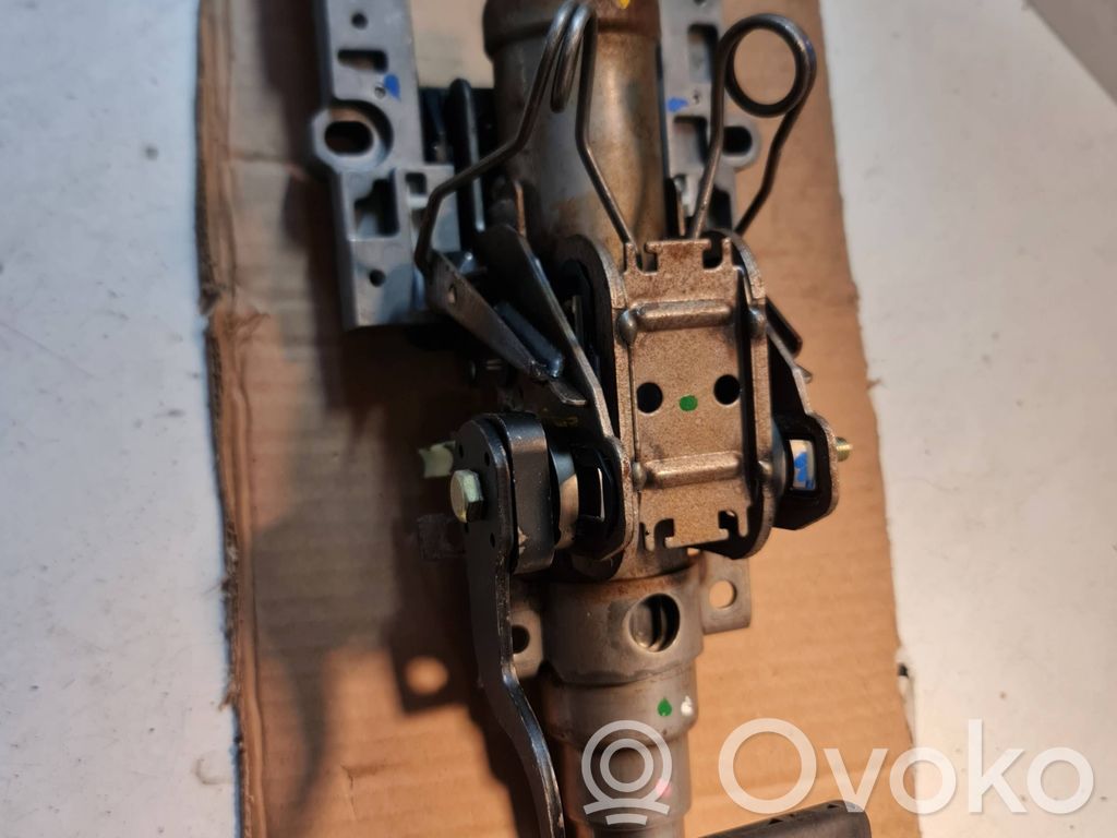 Volkswagen PASSAT B5 Ohjauspyörän akseli 