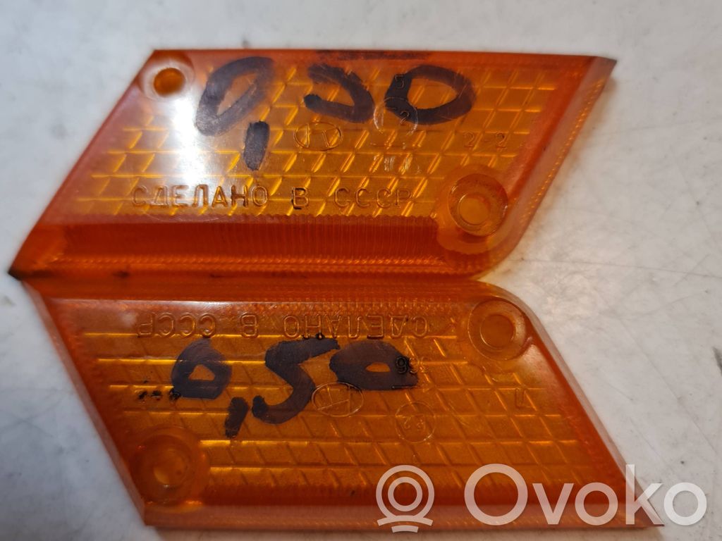 Lada 2103 1500-1600 Blinker vorne Stoßstange 