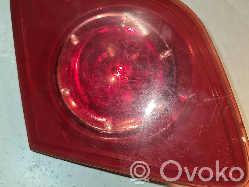 Mazda 3 I Takaluukun takavalot 