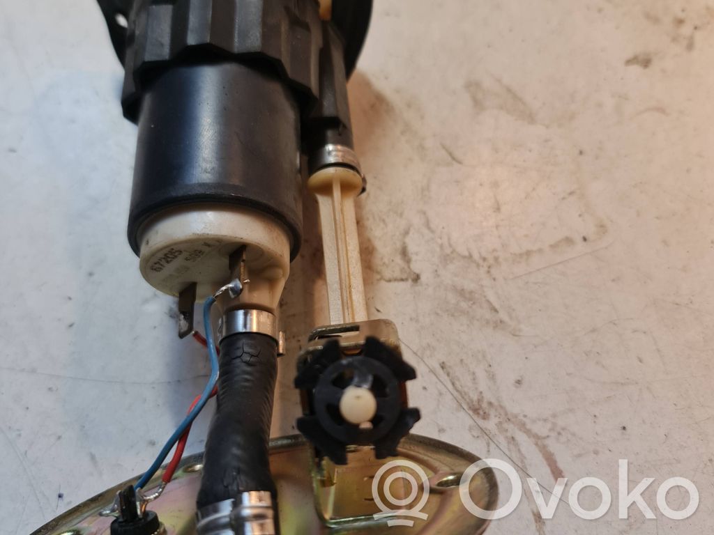 Opel Corsa C Polttoainesäiliön pumppu 