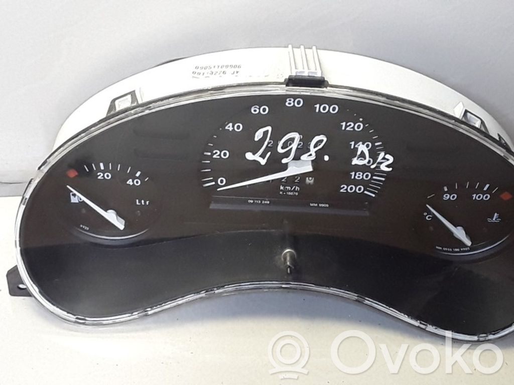 Opel Corsa B Spidometrs (instrumentu panelī) 