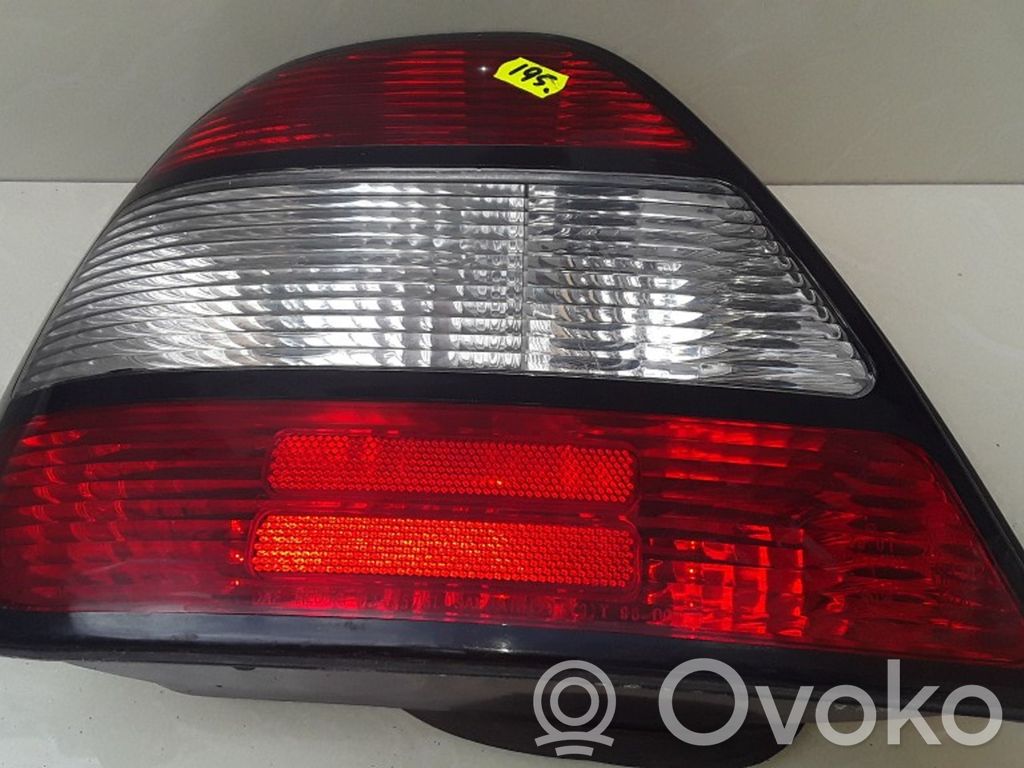 Rear/tail lights   7L29C