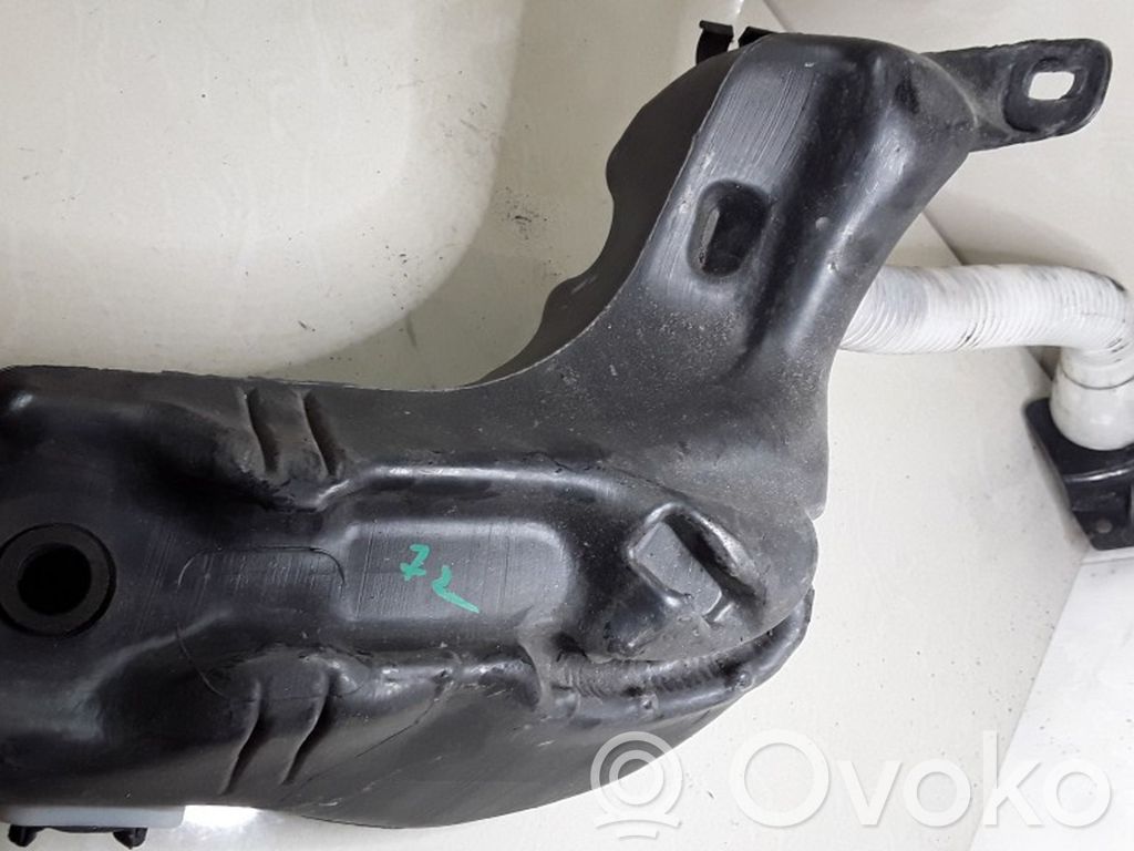 Citroen C4 I Logu šķidruma tvertne 