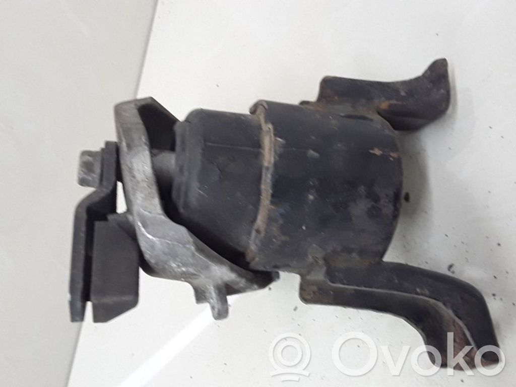 Engine mount bracket   2F12