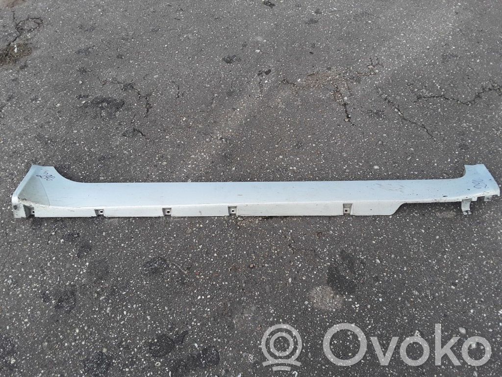 Nissan Primera Listón 
