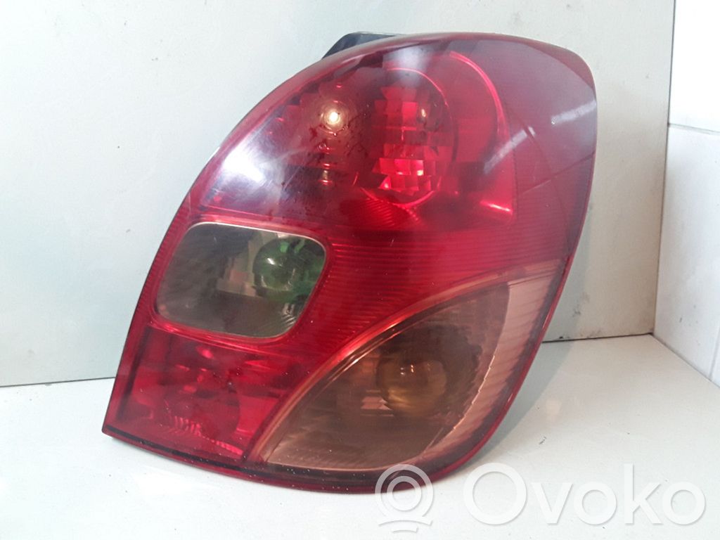 Toyota Corolla Verso E121 Takavalot 