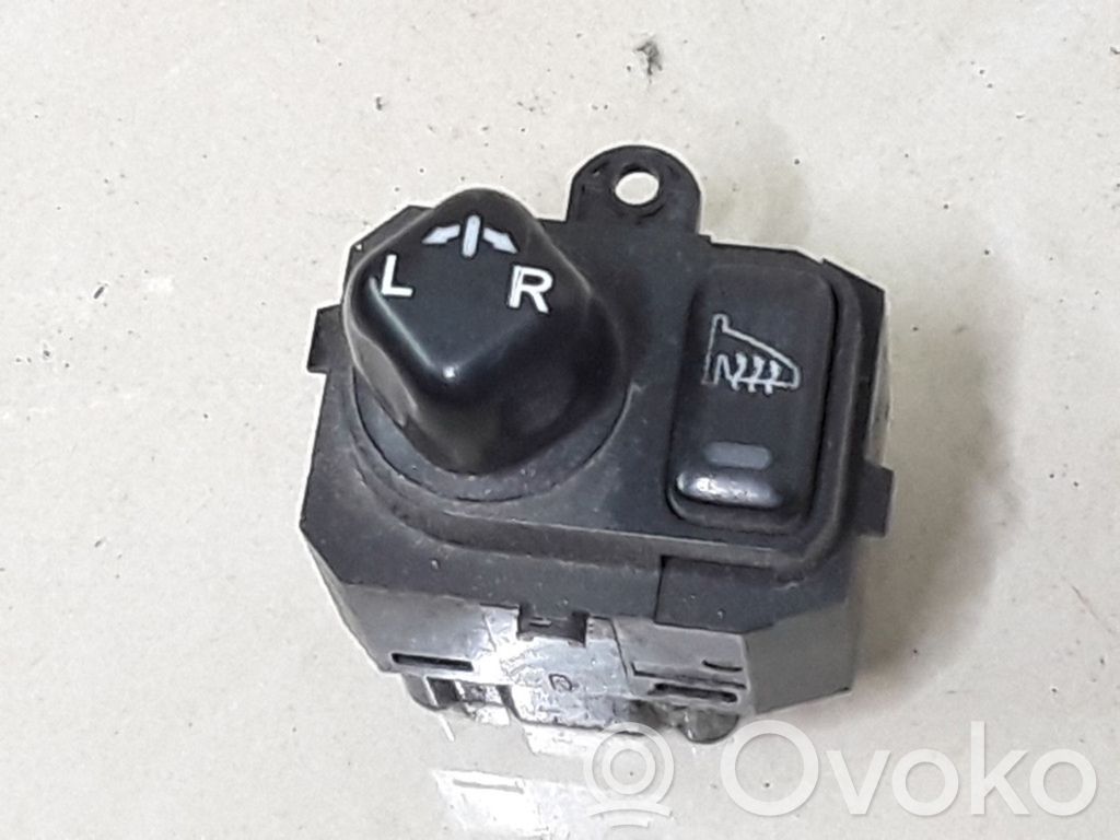 Wing mirror switch   SEAE012M1