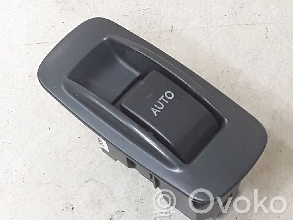 Toyota Corolla E120 E130 Electric window control switch 