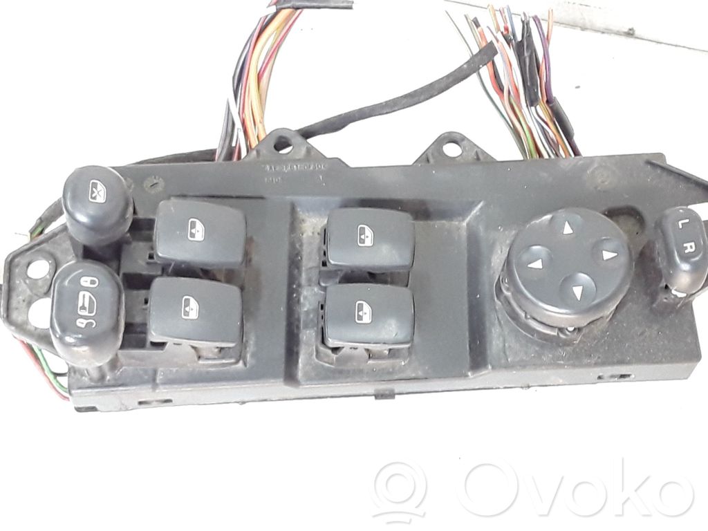Chrysler Pacifica Electric window control switch 