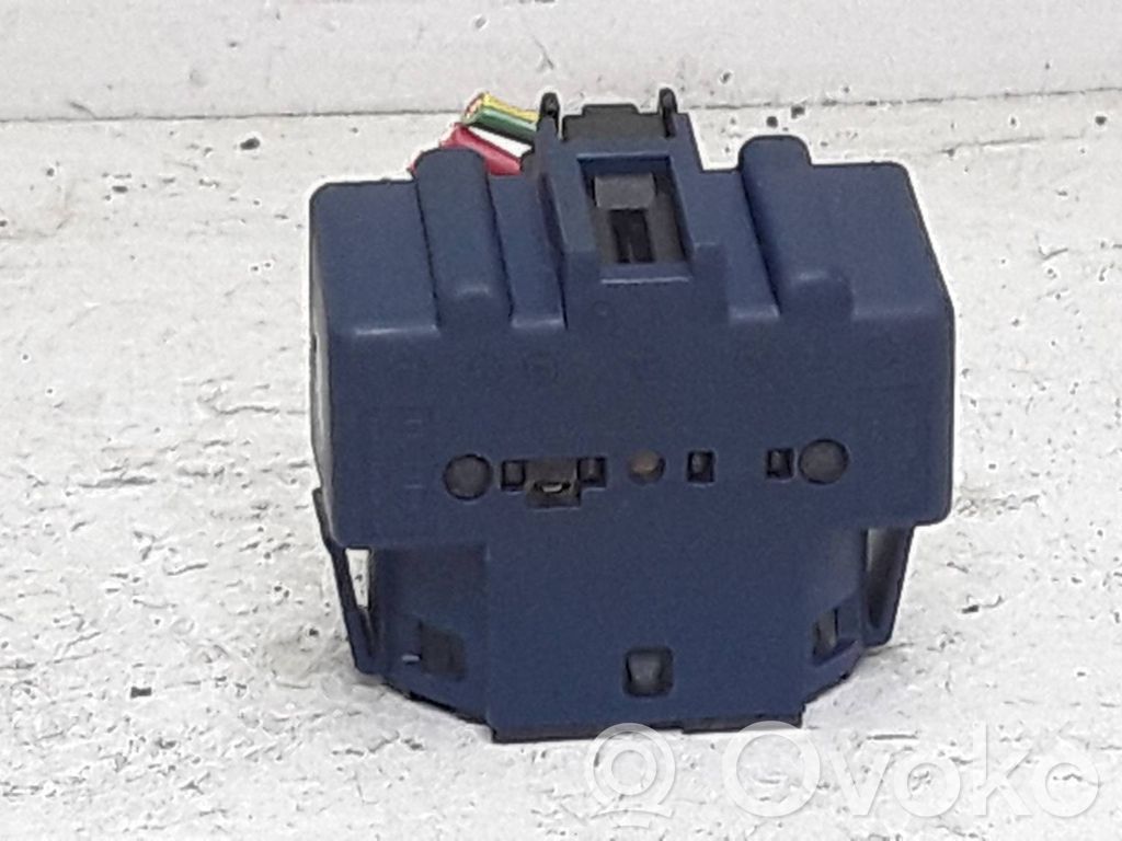Ford Focus Užvedimo spynelės kontaktai 