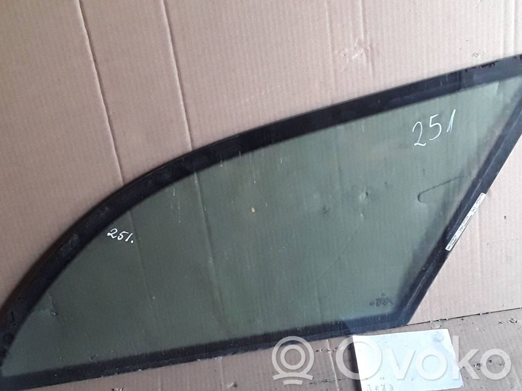 Mercedes-Benz C W202 Rear side window 