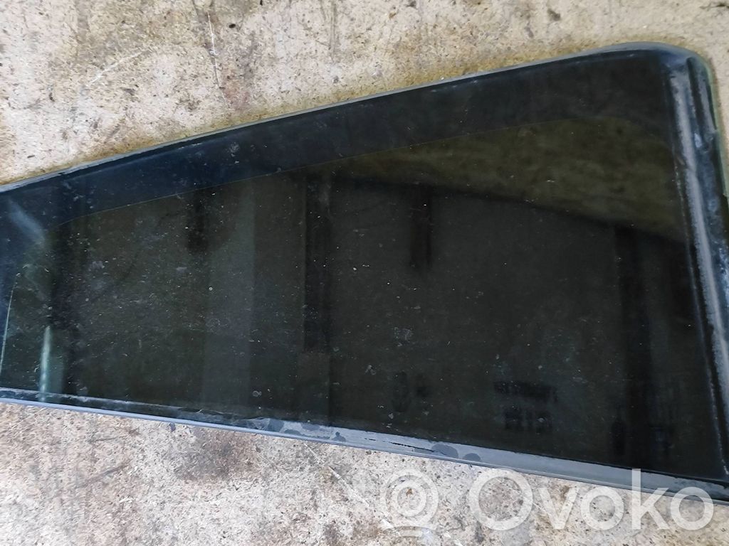 Ventanilla de ventilación de la puerta trasera   E643R006711,DOT90AS2M350
