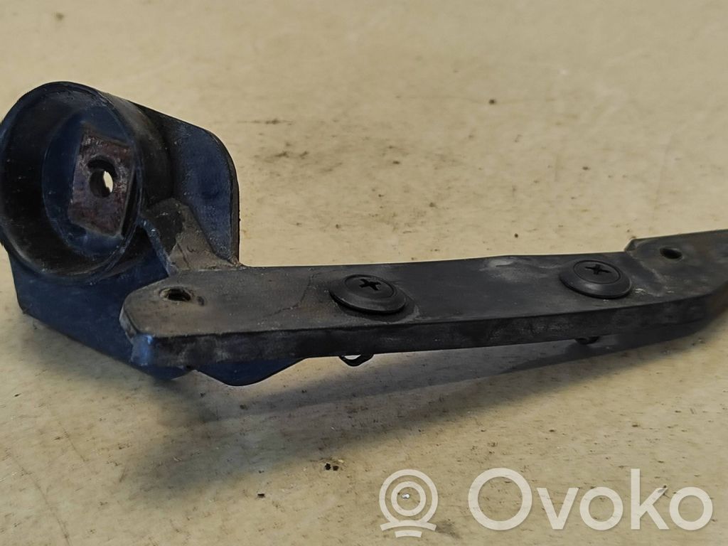 BMW 3 E90 E91 Front bumper mounting bracket 
