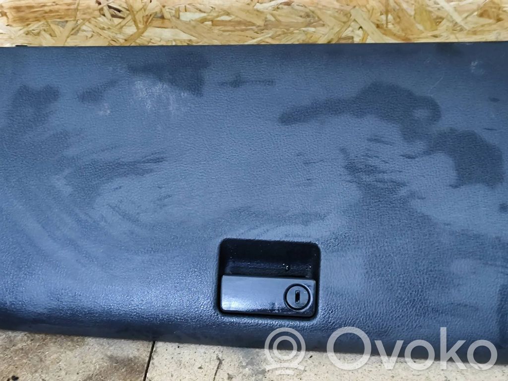 Mazda 6 Daiktadėžės (bordačioko) dangtis 