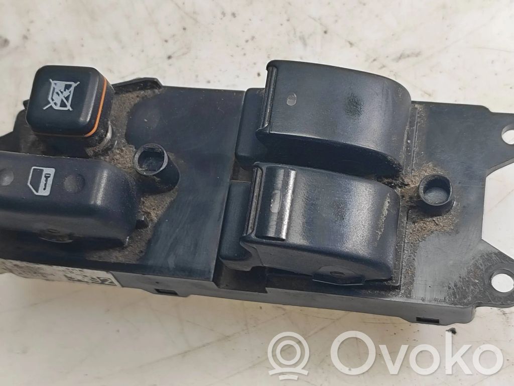 Toyota Corolla Verso AR10 Electric window control switch 