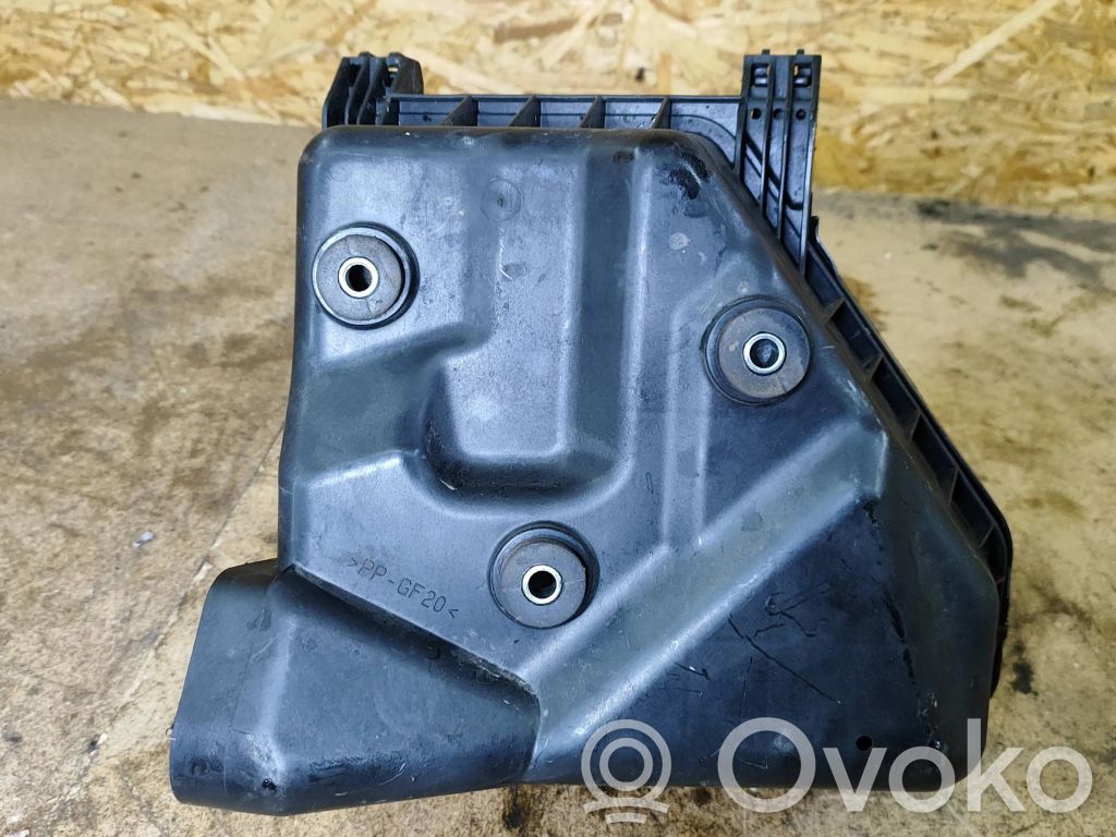 Toyota Auris 150 Obudowa filtra powietrza 