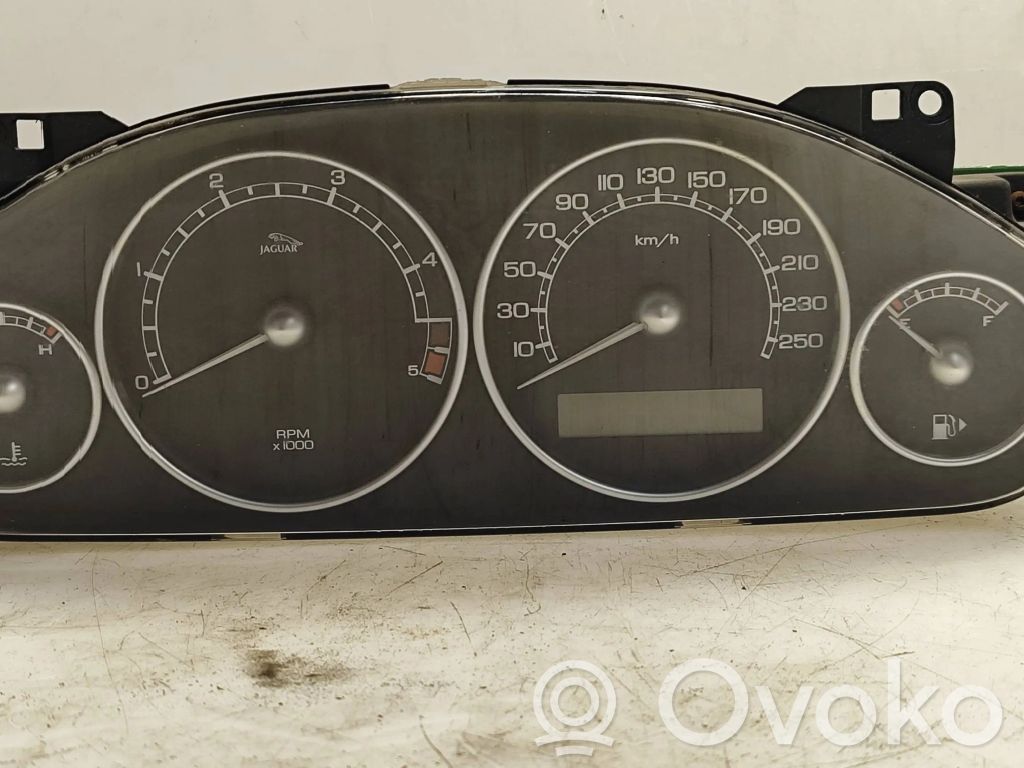 Jaguar X-Type Speedometer (instrument cluster) 