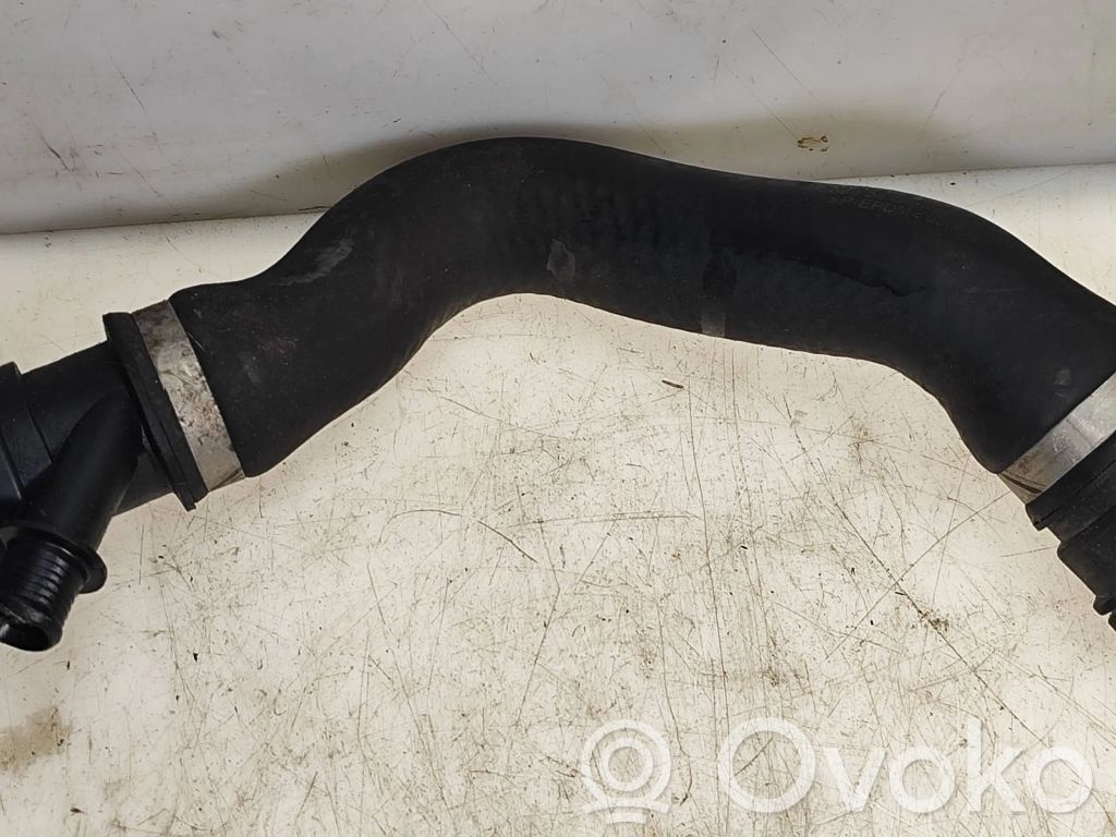 BMW X3 E83 Engine coolant pipe/hose 