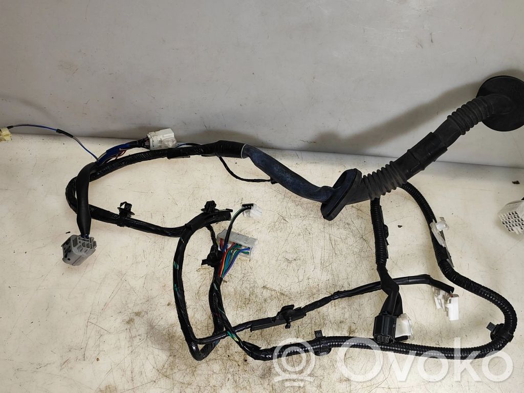 Subaru Impreza III Front door wiring loom 