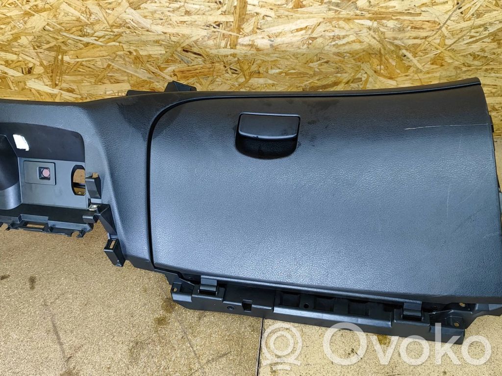 Subaru Impreza III Комплект ящика для вещей (бардачка) 