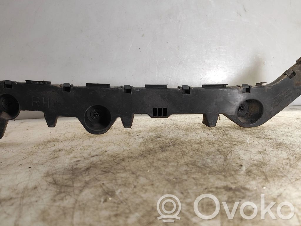 Rear bumper mounting bracket   GS2B502H1,K4150