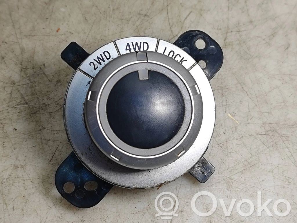 Transfer box differential control unit