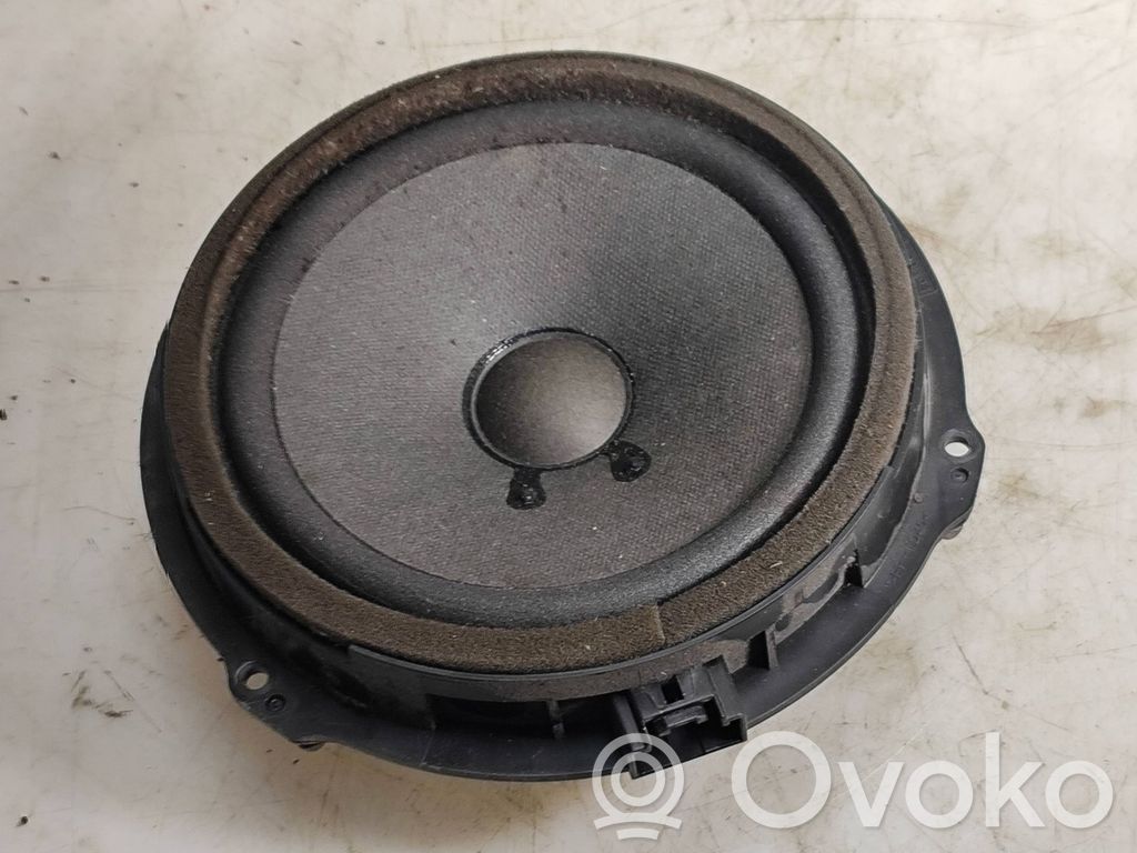 Altavoz de la puerta trasera   8A6T18808AC,451996,M5XUG