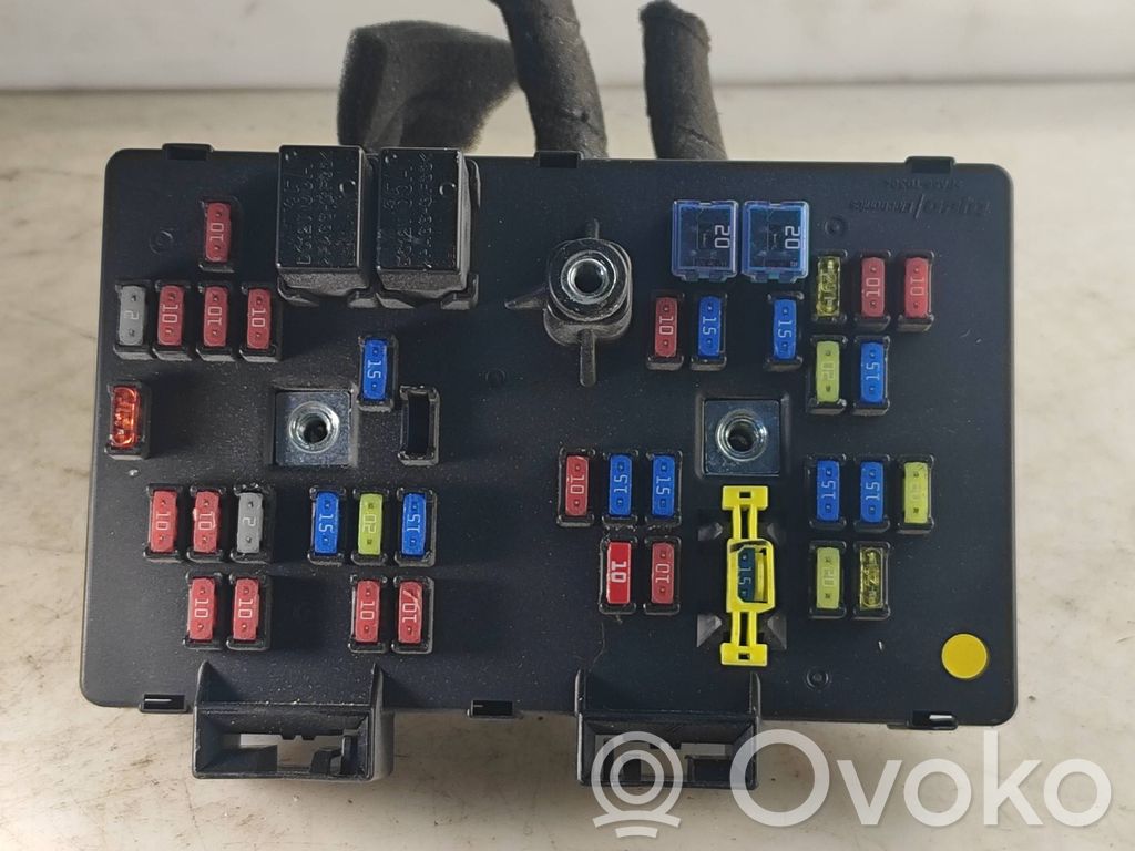 Opel Antara Fuse module 