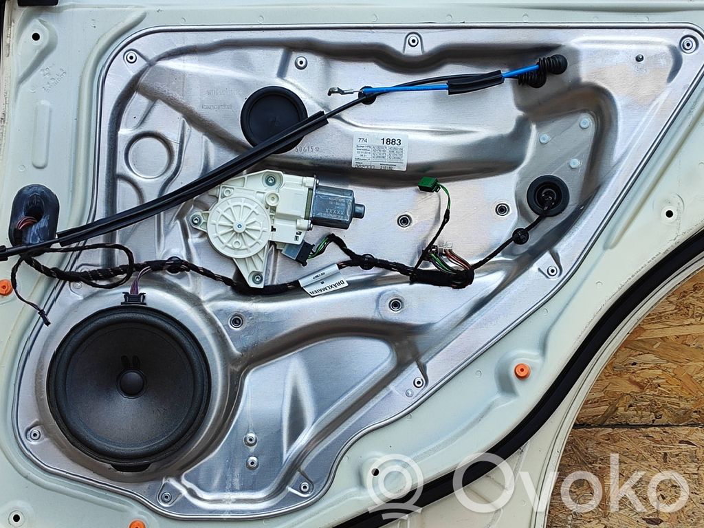 Mercedes-Benz E W212 Elektryczny podnośnik szyby drzwi tylnych 