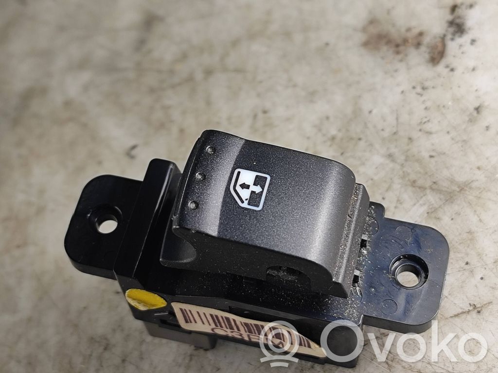 SsangYong Actyon Electric window control switch 